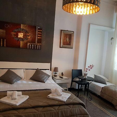 Central Rooms Генуя Экстерьер фото