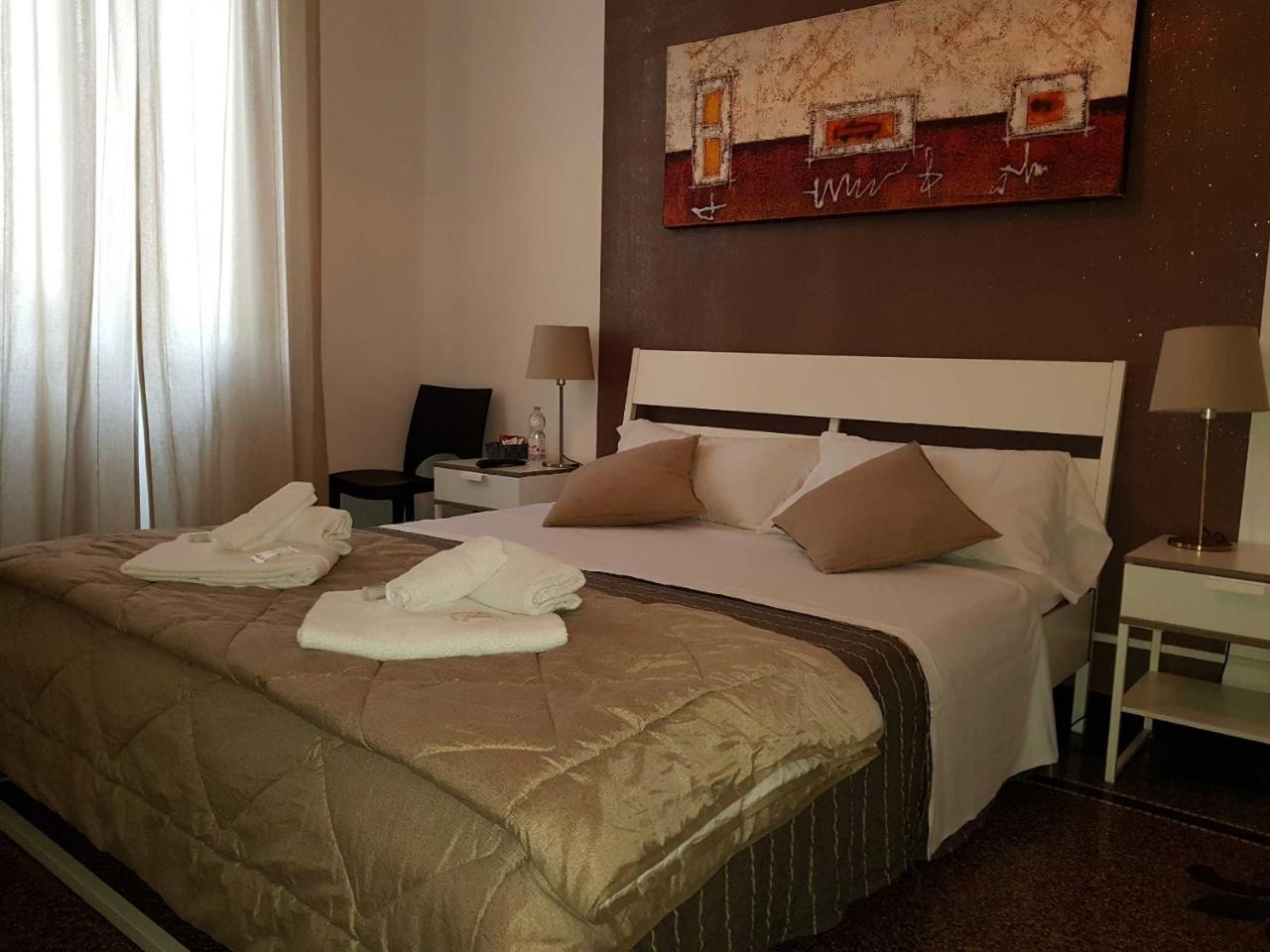 Central Rooms Генуя Экстерьер фото