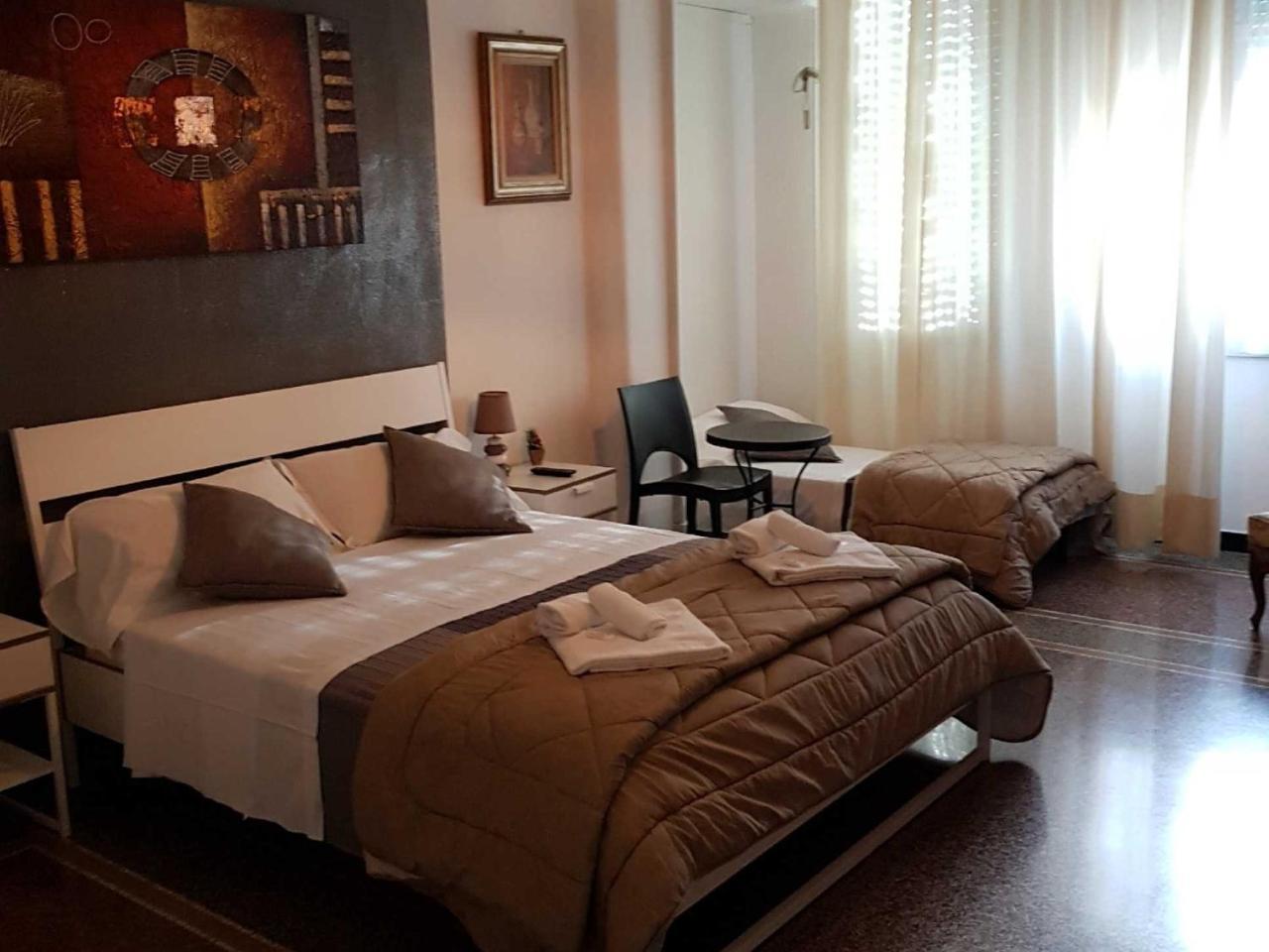 Central Rooms Генуя Экстерьер фото