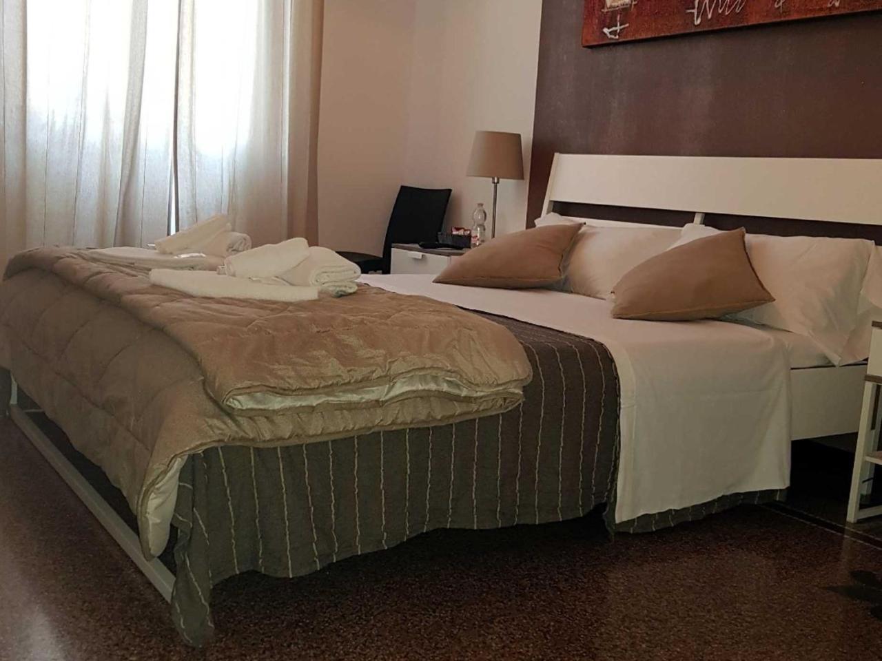 Central Rooms Генуя Экстерьер фото