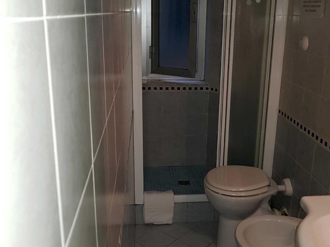 Central Rooms Генуя Экстерьер фото